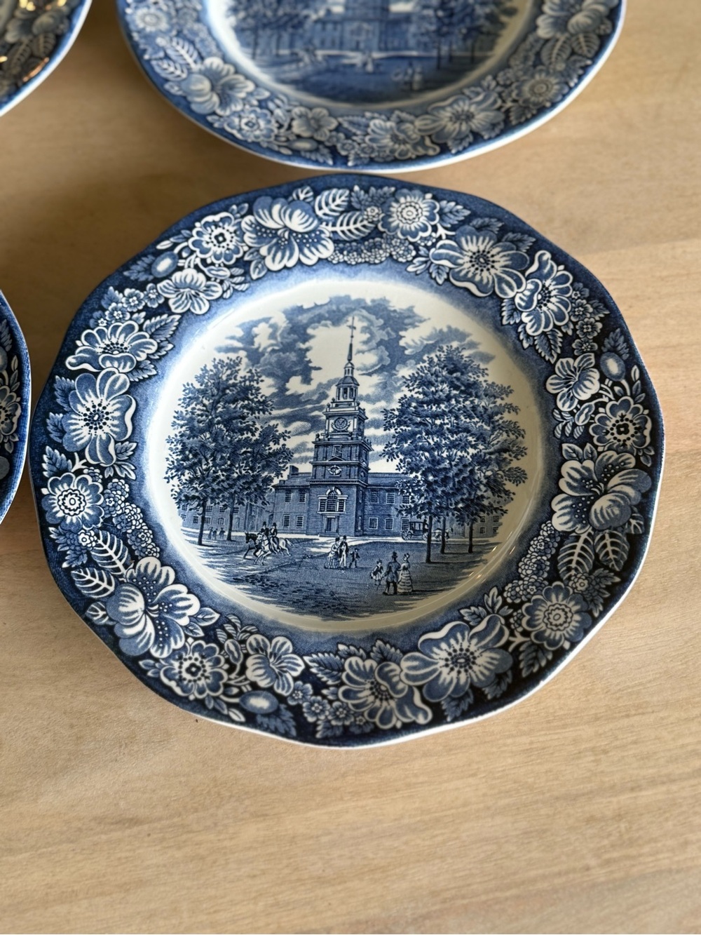 Gorgeous vintage set of 6 Liberty Blue Staffordshire Ironstone Dinner Plates - Picture 5 of 15